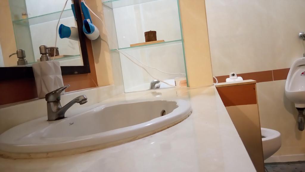E&G Guest House Bangkok Dış mekan fotoğraf